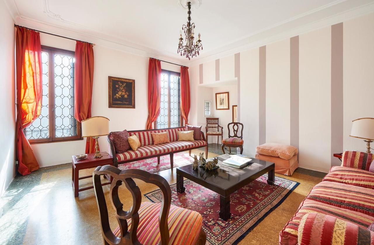 Ca' Fenice, Charming Apartment In San Marco, Sleep 7 Velence Kültér fotó