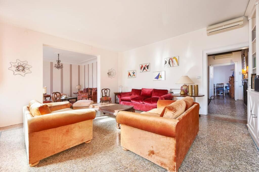 Ca' Fenice, Charming Apartment In San Marco, Sleep 7 Velence Kültér fotó