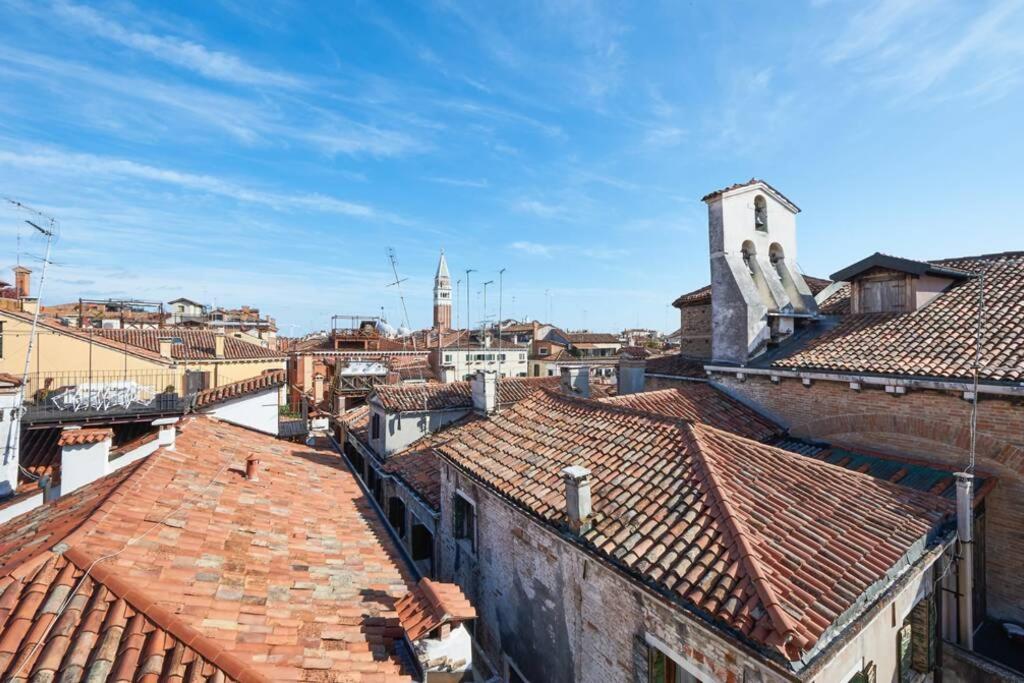 Ca' Fenice, Charming Apartment In San Marco, Sleep 7 Velence Kültér fotó