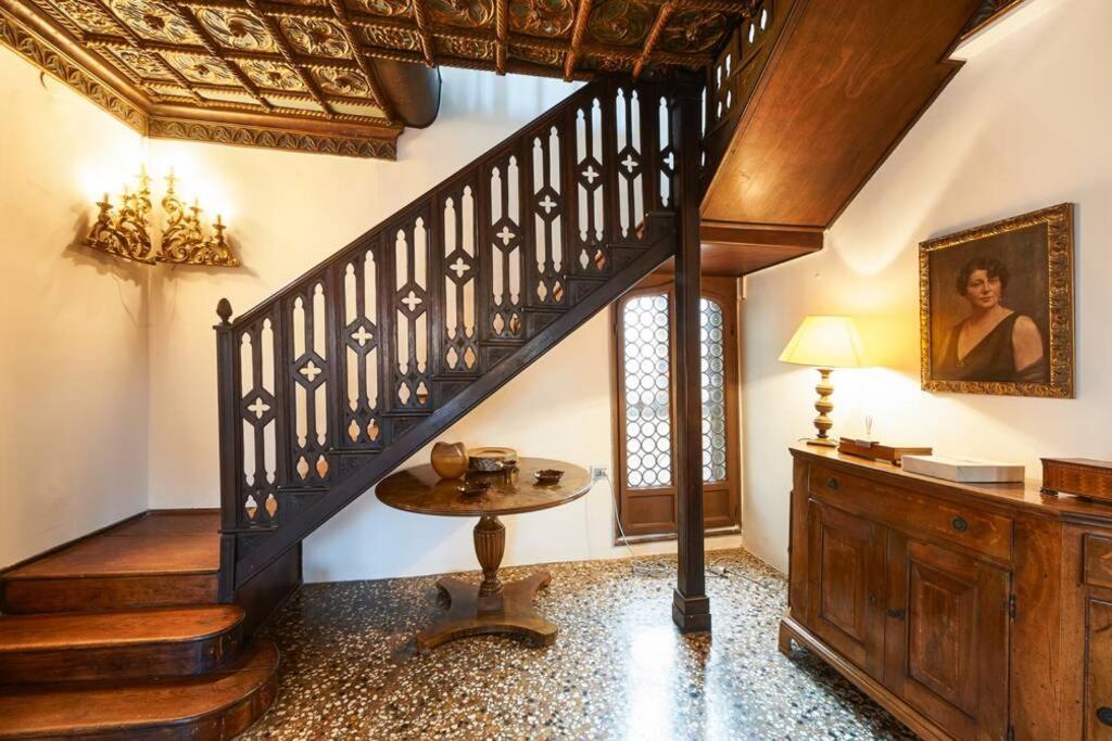 Ca' Fenice, Charming Apartment In San Marco, Sleep 7 Velence Kültér fotó