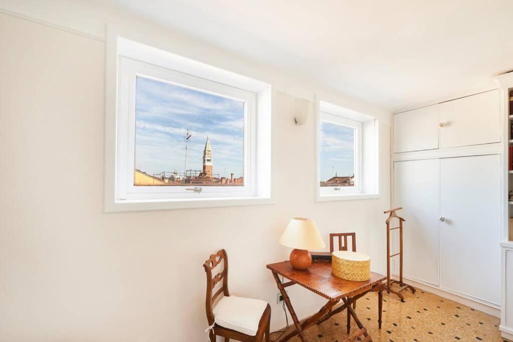 Ca' Fenice, Charming Apartment In San Marco, Sleep 7 Velence Kültér fotó