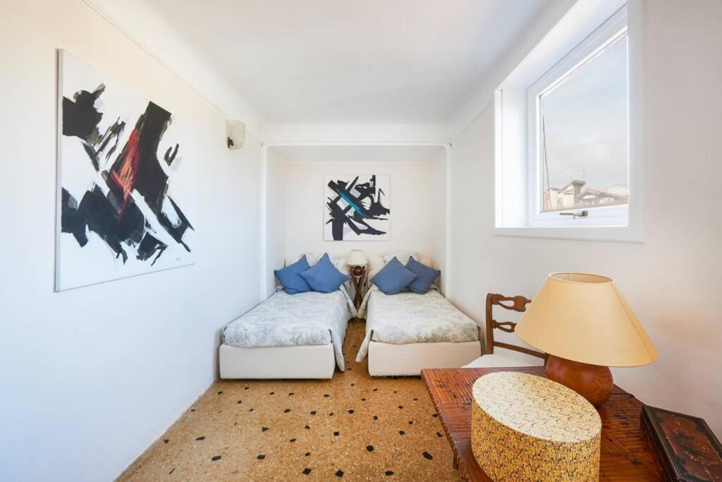 Ca' Fenice, Charming Apartment In San Marco, Sleep 7 Velence Kültér fotó